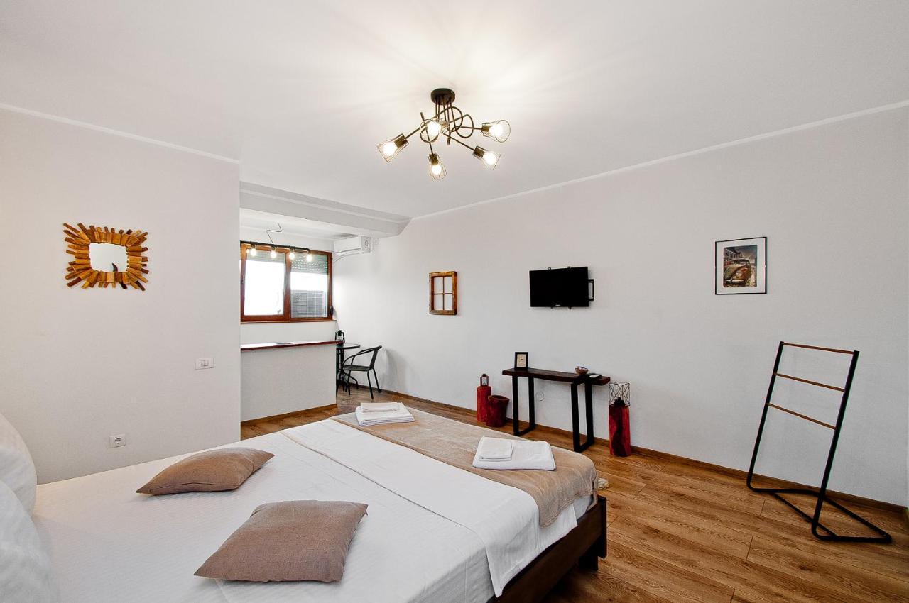 Wood&Steel Apartment Galaţi Dış mekan fotoğraf